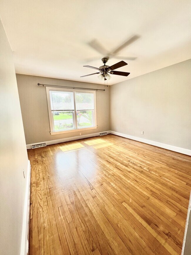 Building Photo - 109 Stancil Dr.