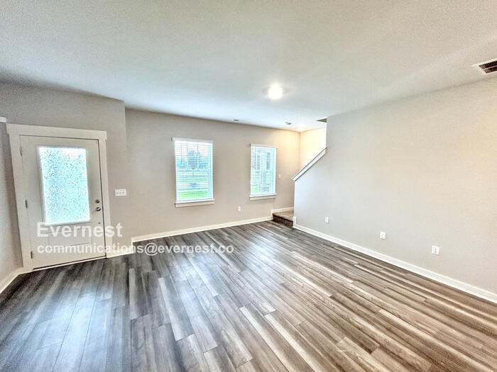 Building Photo - 549 Swanholme Dr