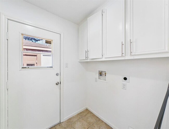 Building Photo - 14006 Briarworth Dr