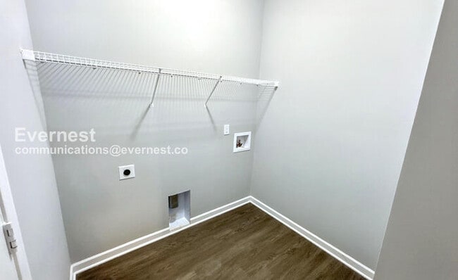 Building Photo - 1020 Echo Rdg Rd