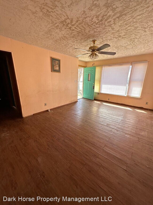Building Photo - 3 br, 1 bath House - 401 South Horn Street