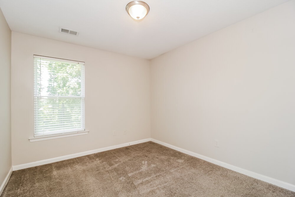 Building Photo - 340 Darbys Run Ct