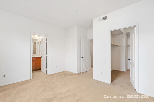 Building Photo - 17010 Calle Trevino
