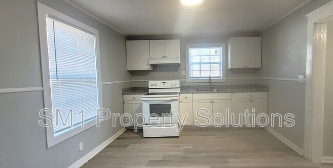 Building Photo - 4302 Hilltop Rd