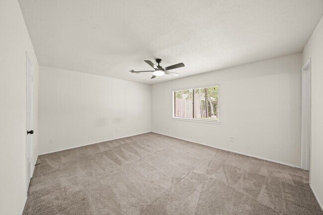 Building Photo - 6711 Pickett Dr