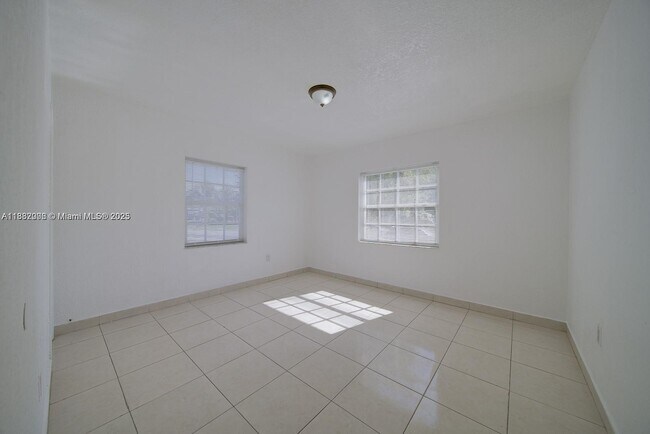 Building Photo - 1471 NW 93rd St