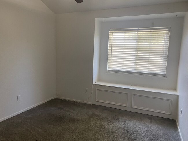 Building Photo - Single Family One-Story Home Available!!!