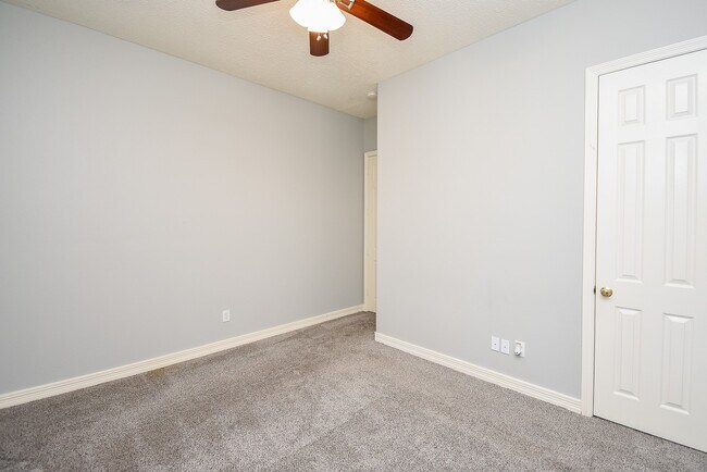 Building Photo - 7902 Silent Forest Dr