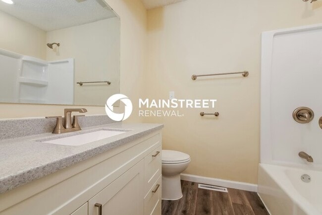 Building Photo - 3 Bedroom Pet-Friendly Home in BLUE SPRINGS, MO with Main Street Renewal