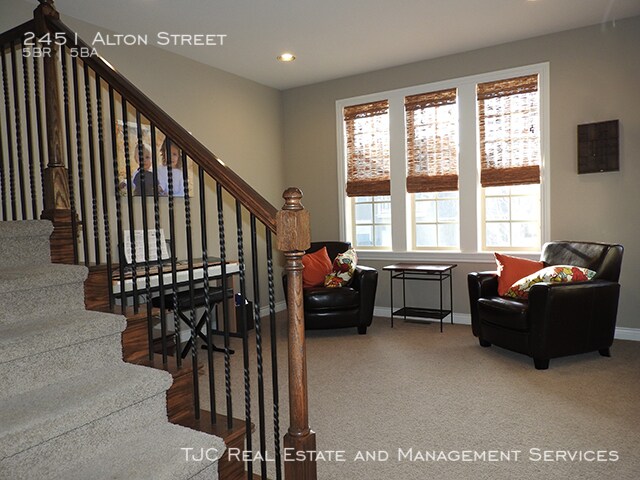 Building Photo - Stapleton Home for Rent! Custom Basement!