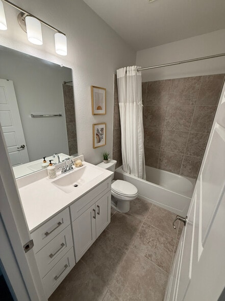 Building Photo - 5313 Waterview Ct