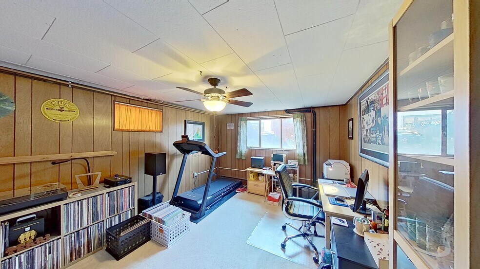 Building Photo - 4030 S Fox St