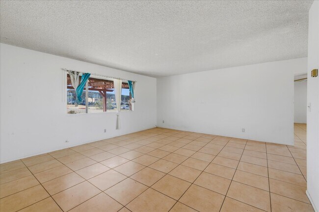 Building Photo - 7273 Sunny Vista Rd
