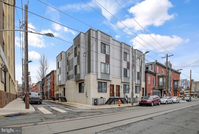 Building Photo - 523 N 11th St