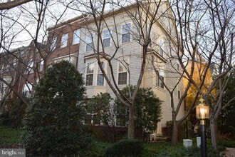 Building Photo - 15710 Winners Dr