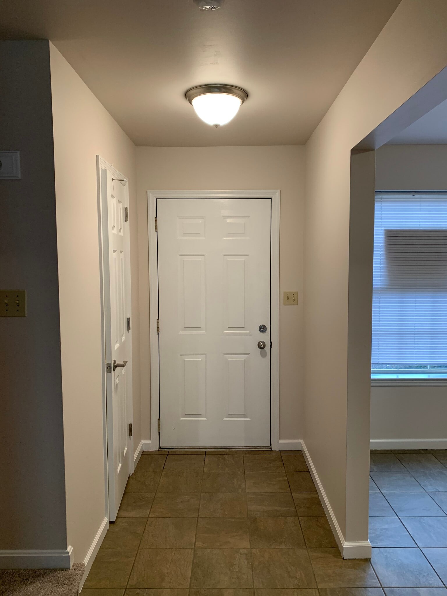 Building Photo - 158 Melrose Ln