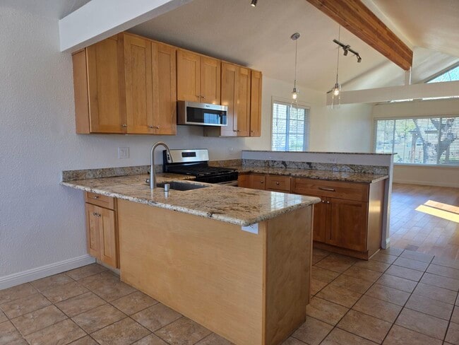 Building Photo - 437 Korbel Pl