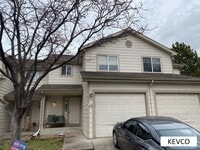 Building Photo - Perfect Townhouse for Roommates!