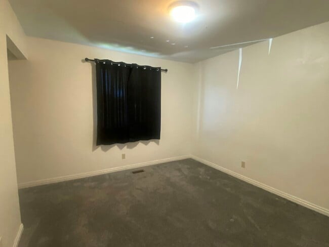 Building Photo - 169 N 300 E