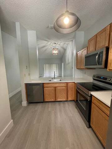 Building Photo - 3350 Jaywood Terrace