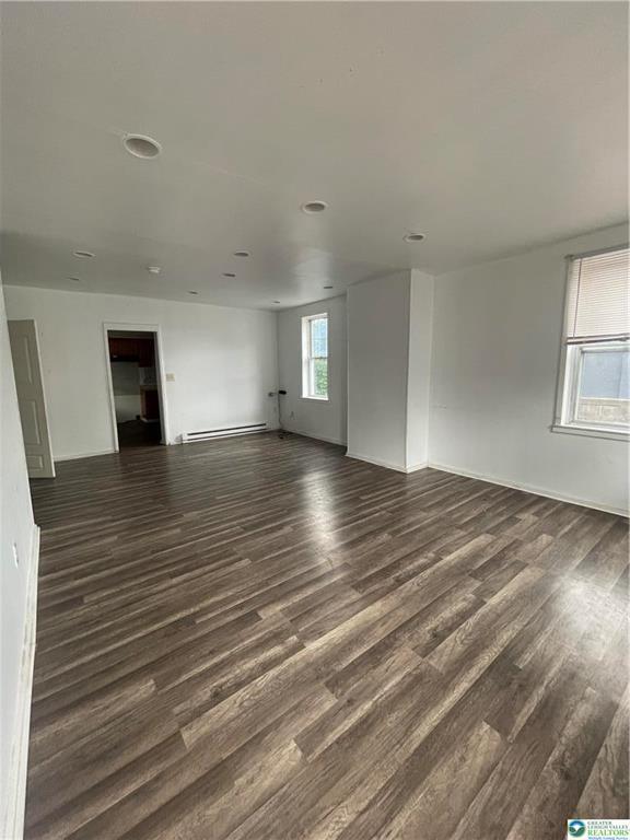Building Photo - 551 Sumner Ct
