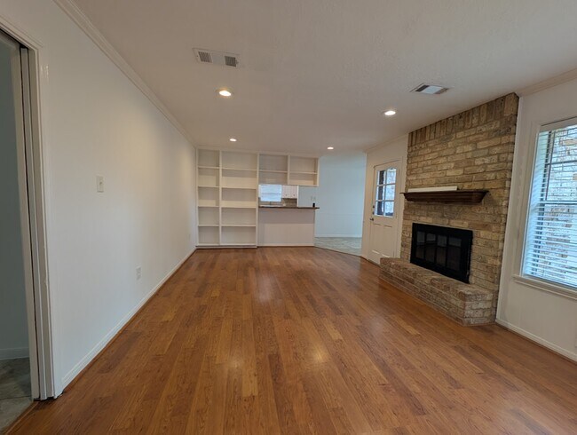 Building Photo - 14106 Locke Ln