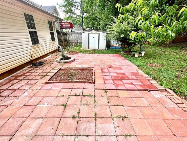 Building Photo - 575 Chandon Way