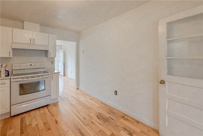 Building Photo - 937 E Main St