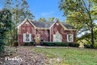 Building Photo - 1916 Strawberry Ln