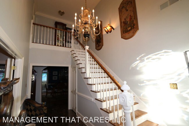 Building Photo - 5238 Lexington Park Cir N