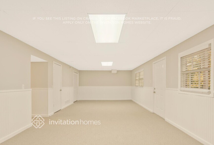 Building Photo - 5528 Fern Creek Dr SW