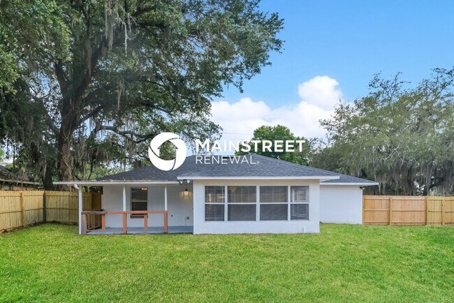 Building Photo - 3 Bedroom Pet-Friendly Home in CLERMONT, FL with Main Street Renewal