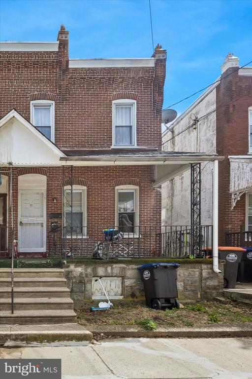 Building Photo - 13 E 21st St