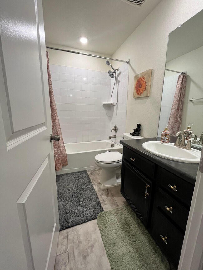 Building Photo - 17739 Olive St