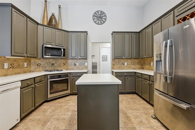 Building Photo - 183 N Millport Cir