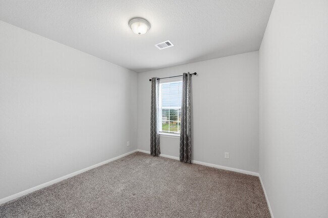 Building Photo - 10402 Matterhorn Dr