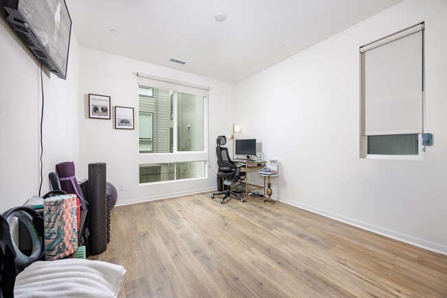 Building Photo - Lighthouse Community 4 Bedroom Home - Ocea...