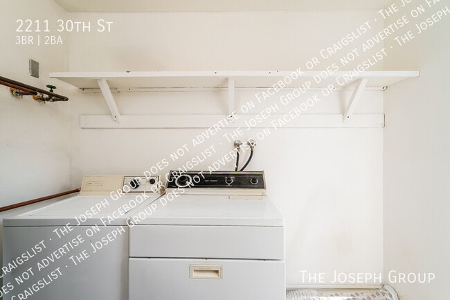Building Photo - 2211 30th St