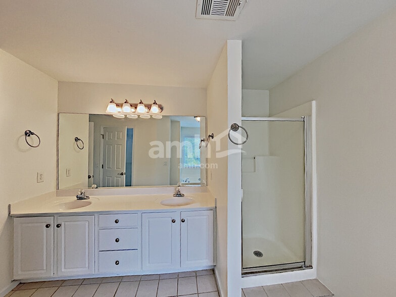 Building Photo - 10087 Harmon Springs Dr