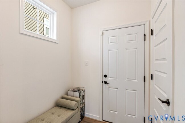 Building Photo - 10702 Skippers St