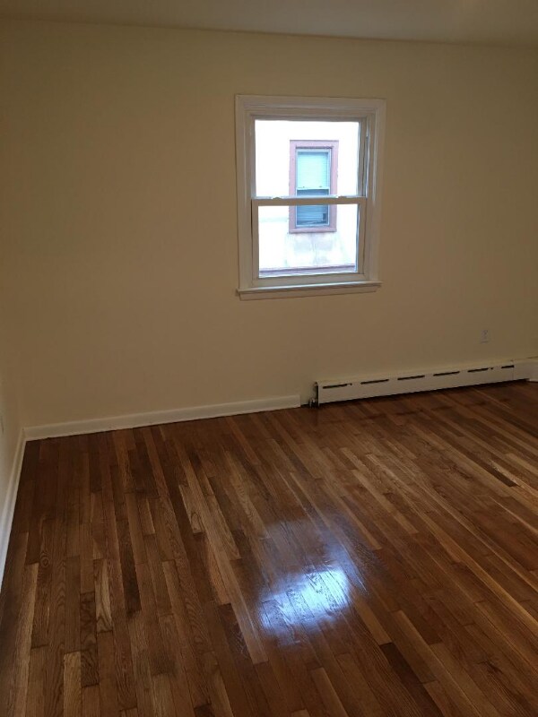 Building Photo - 14 Suydam St