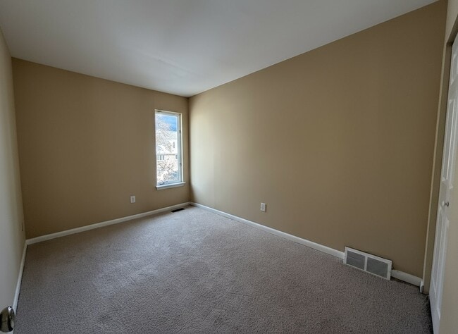 Building Photo - 110 Hamlet Dr