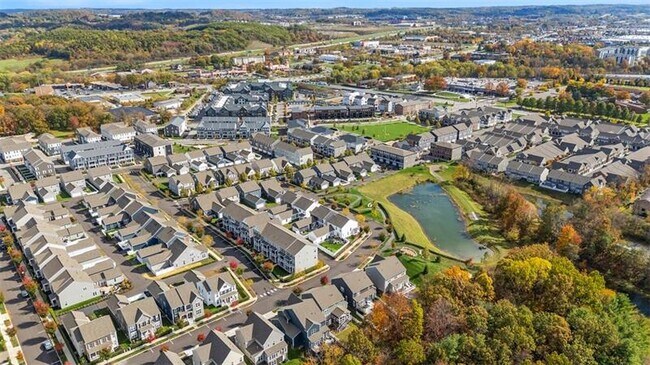 Building Photo - 504 Beneficial Dr