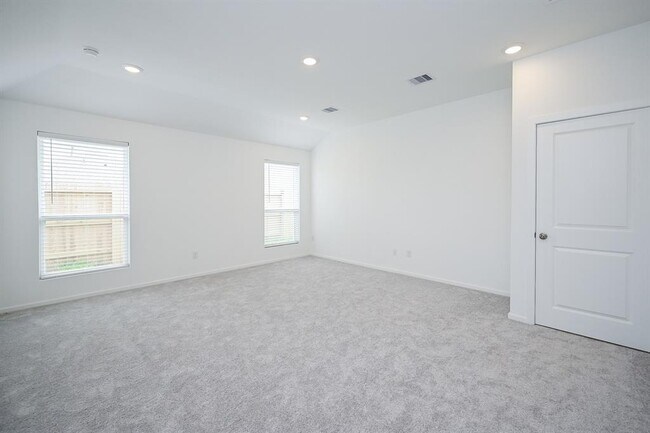 Building Photo - 26811 Tree Mallow Dr