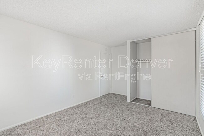 Building Photo - 2407 S Dawson Way
