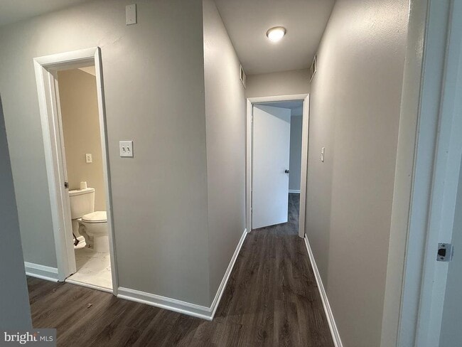 Building Photo - 9984 Shoshone Way
