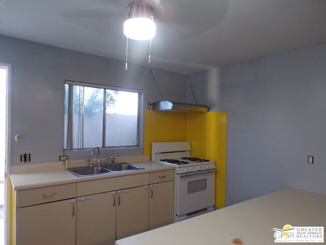 Building Photo - 32388 Hopi Cir