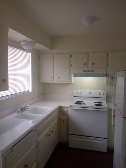 Building Photo - 1364 Ramar Bay