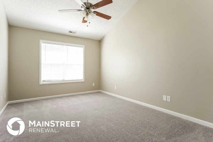 Building Photo - 2 Kilburn Ln