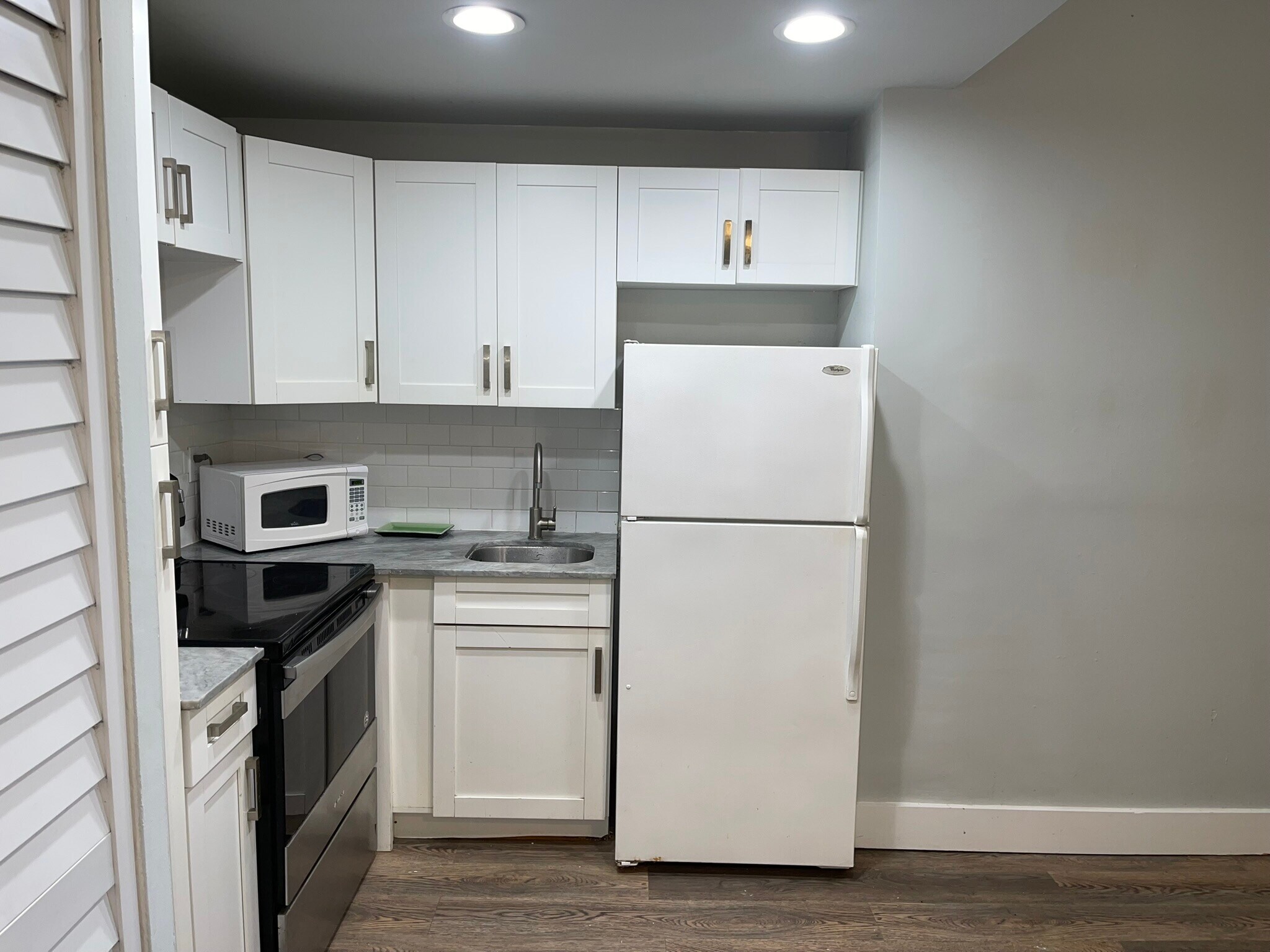 Building Photo - 536 14th St